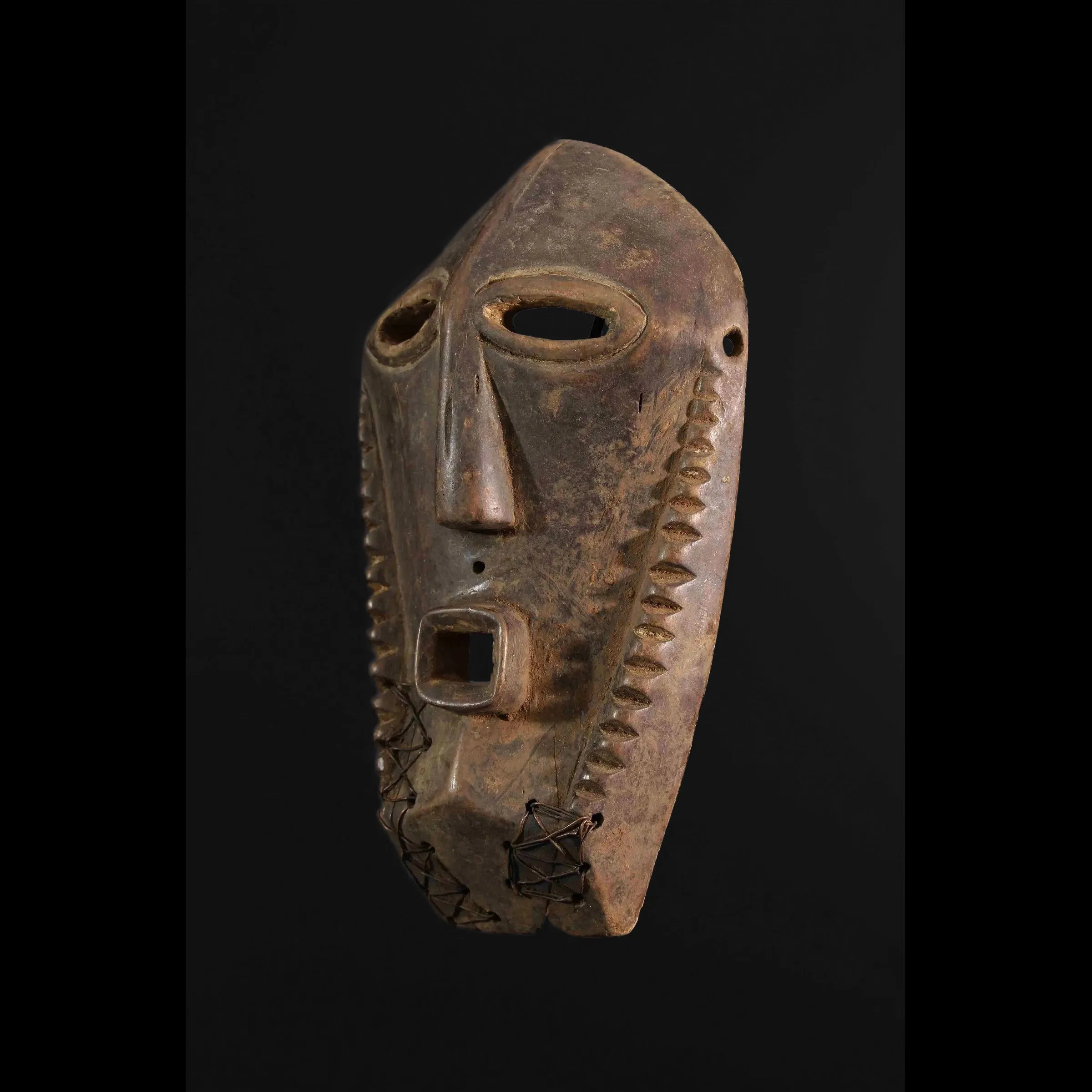 Buyu / Basikasingo Mask, Congo #32A