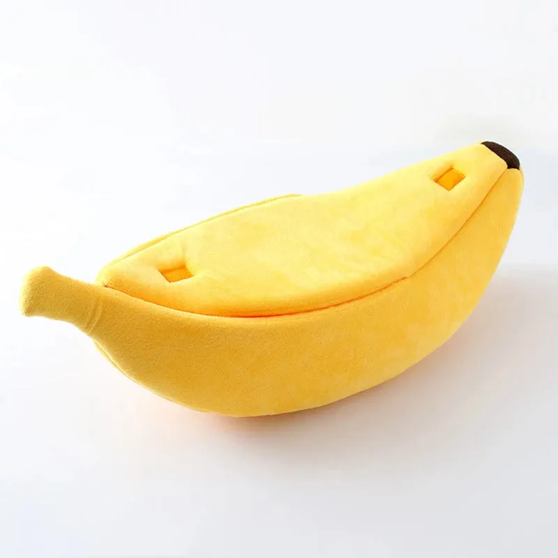 Delightful Cosy Banana-Shaped Cat Bed