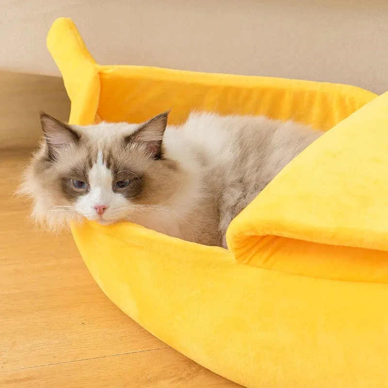 Delightful Cosy Banana-Shaped Cat Bed