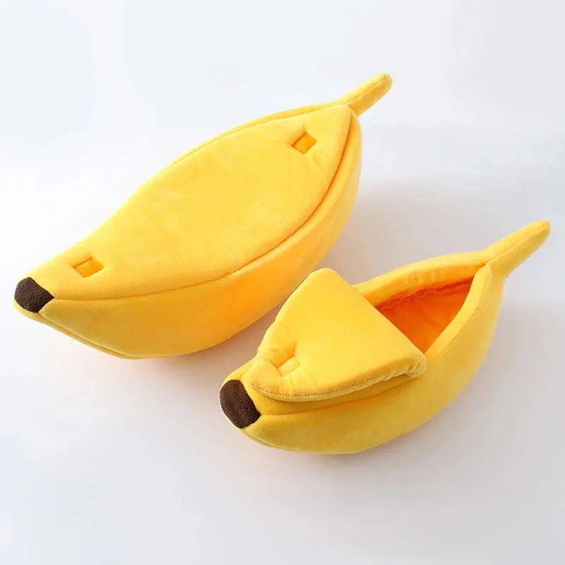 Delightful Cosy Banana-Shaped Cat Bed